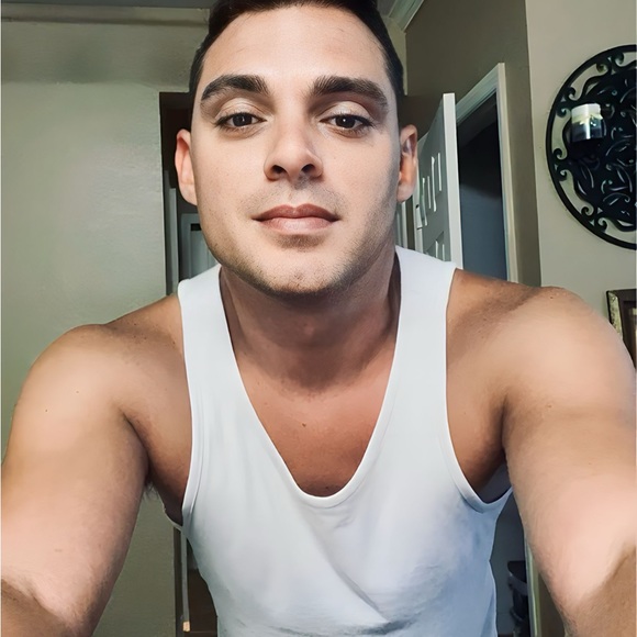 Meet your Posher, Kevin - Picture 3 of 8